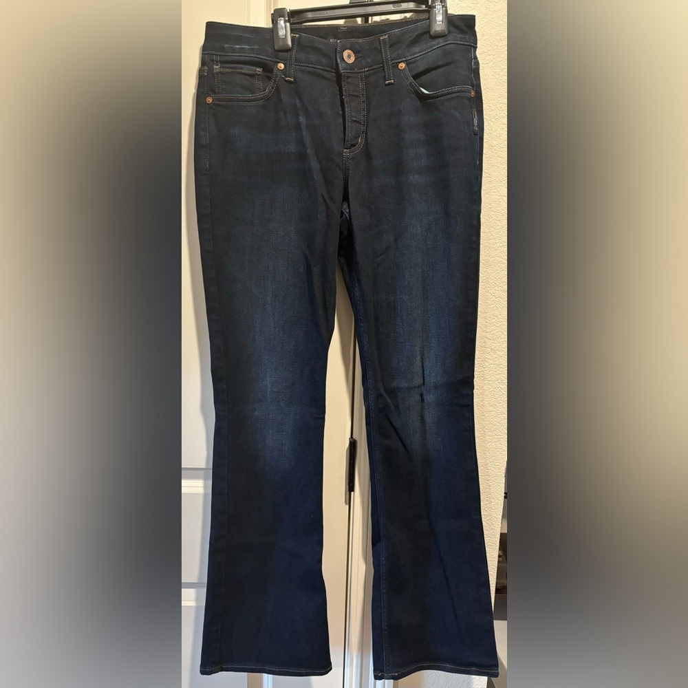 Silver Jeans NWOT Size 30/31 Dark wash